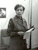Г.В. Кандалинцева, руководитель клуба "Собеседник". 1980-е г.
